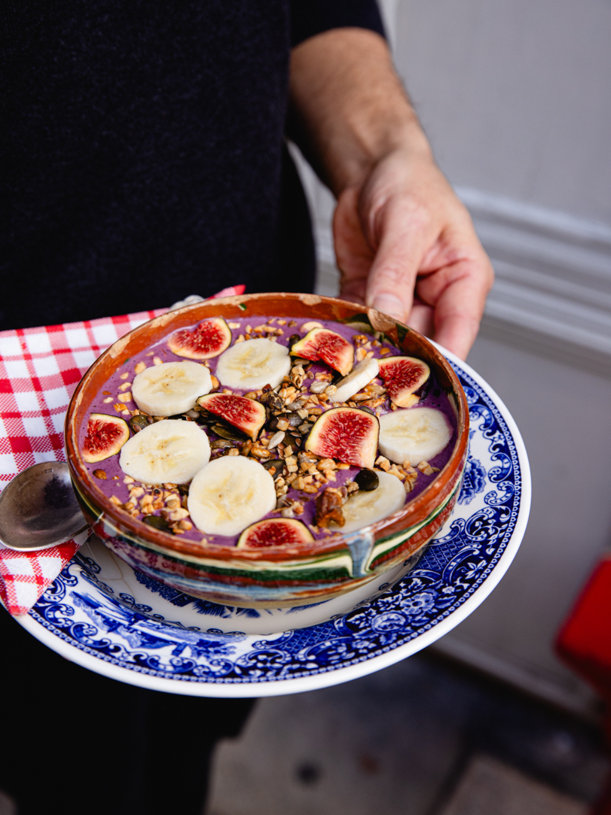 Chez La Belge, Chez La Belge Arles, restaurant Chez La Belge Arles, 43 rue du 4 septembre Arles, restaurant centre historique Arles, coffee shop Arles, café Arles, restaurant Arles centre, sandwicherie Arles, trattoria Arles, tapas Arles, déjeuner Arles, manger à Arles, où déjeuner à Arles, restaurant convivial Arles, focaccia Arles, sandwich focaccia Arles, café de spécialité Arles, cappuccino Arles, matcha Arles, tartines Arles, gâteaux maison Arles, apéro Arles, assiettes à partager Arles, vin et tapas Arles, coffee shop italien Arles, adresse gourmande Arles, restaurant méditerranéen Arles, lieu apéro Arles, restaurant focaccia Arles, restaurant terrasse Arles, brunch Arles, coffee shop Arles, restaurant Arles centre, focaccia Arles, tapas Arles, sandwicherie Arles, café Arles, déjeuner Arles, apéro Arles, trattoria Arles, Chez La Belge Arles